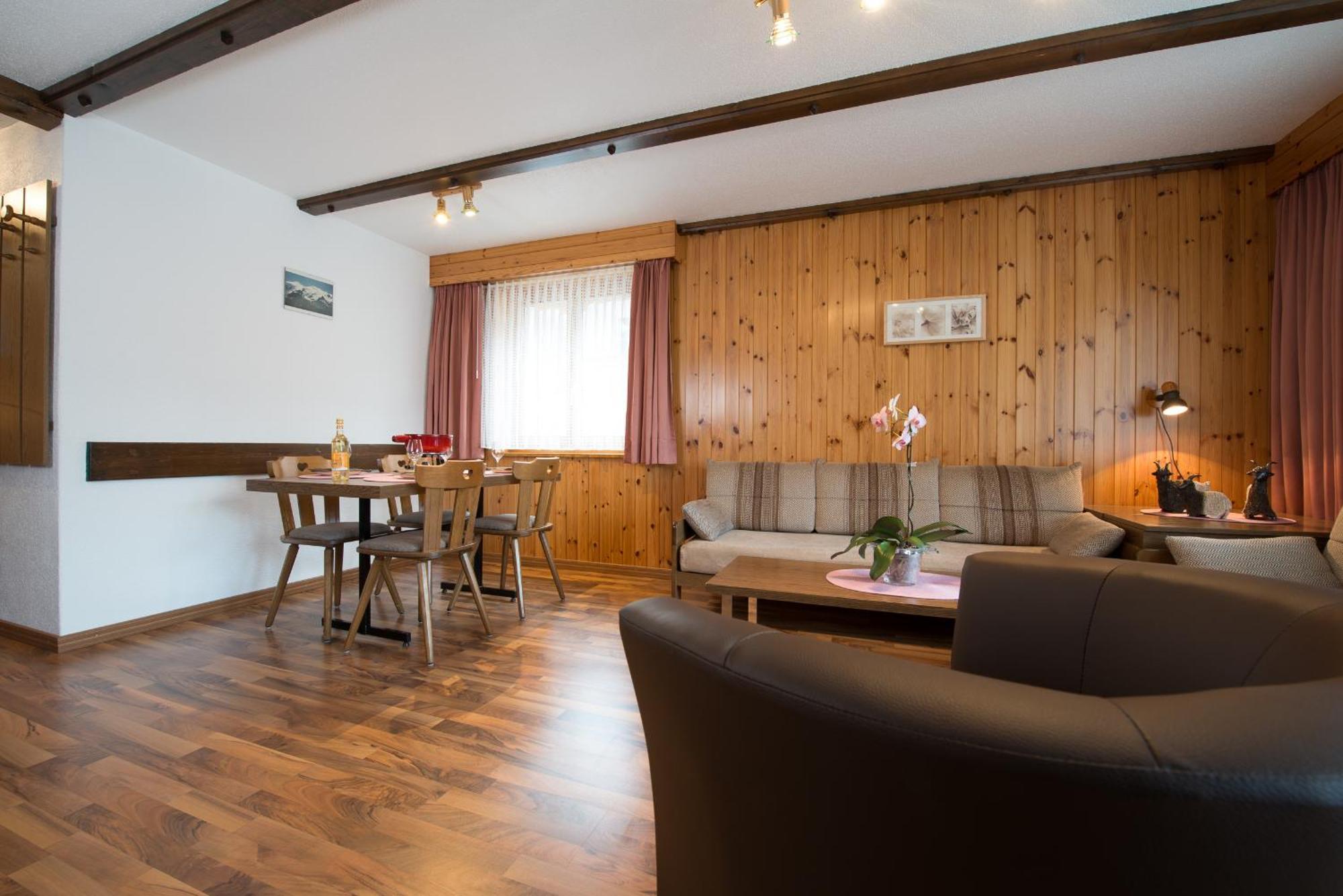 Haus Alba Lägenhet Saas-Almagell Rum bild