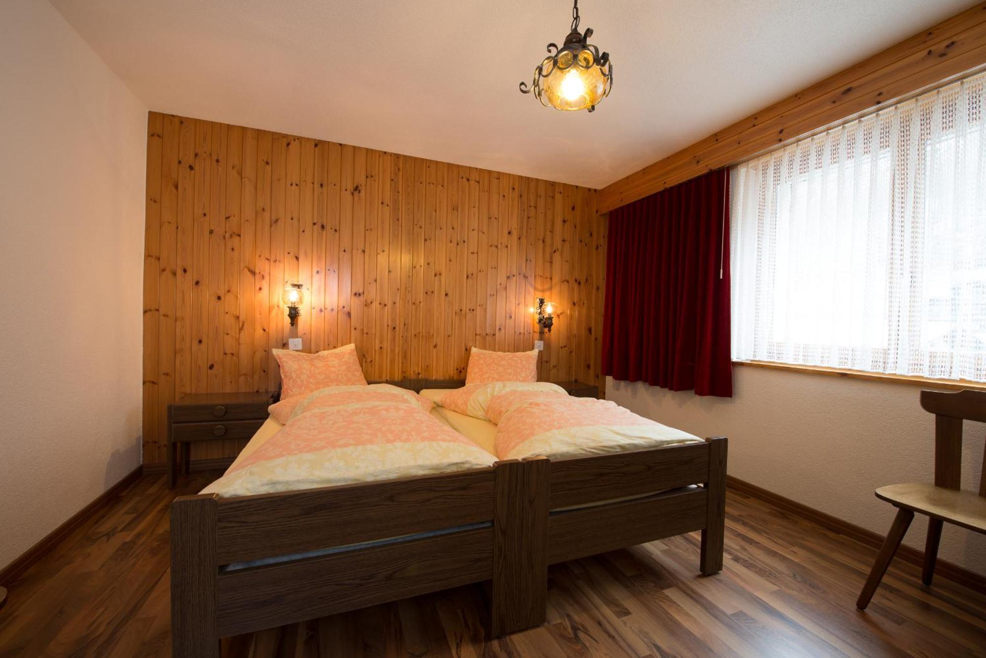 Haus Alba Lägenhet Saas-Almagell Rum bild